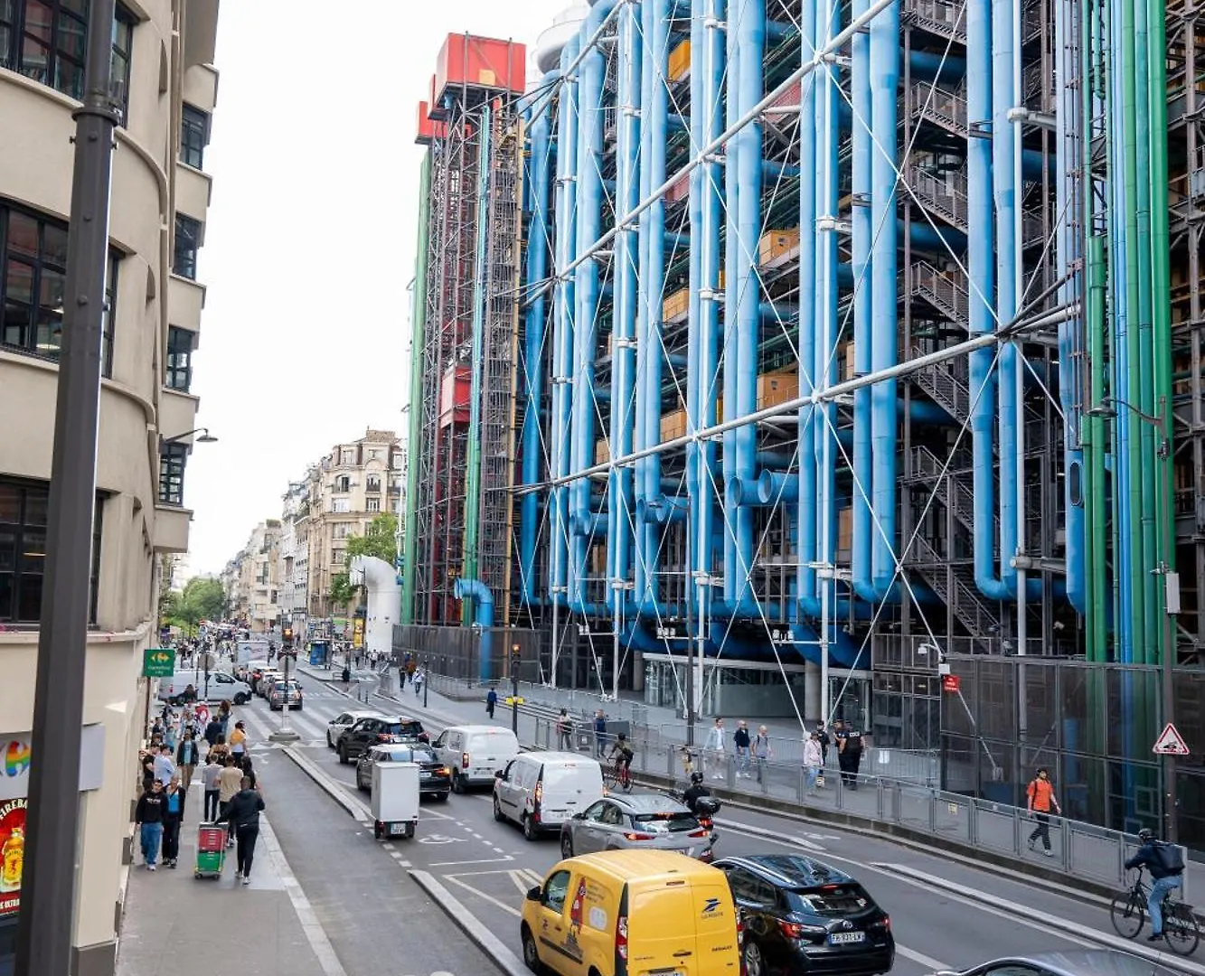 Marais, Rue Beaubourg - 6 Places Paris